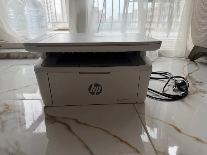 Принтер-сканер-копир HP LaserJet MFP M141a 1