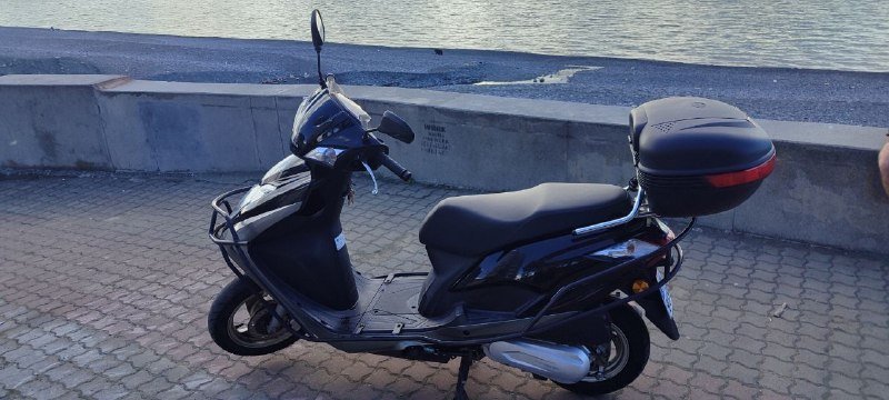 Honda activa s 125 см³ мотоцикл, дуги безопасности, шлем