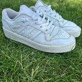 Adidas Rivalry Low shoes 5