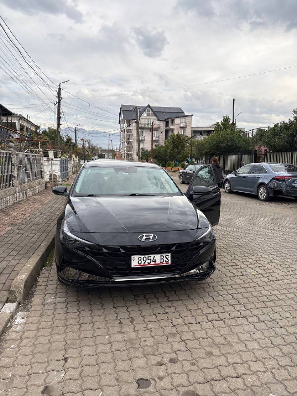 Hyundai Elantra гибрид 2023 5