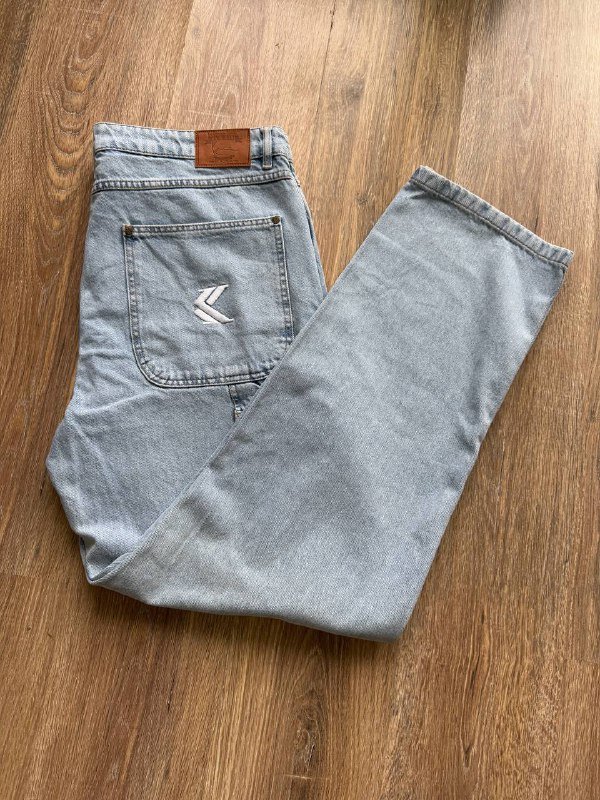 Джинсы Karl Kani, Edwin, Carhartt, Alpha Industries, Levi’s