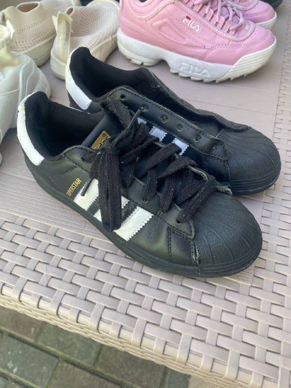 Кроссовки белые, черные Adidas, Vans