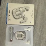 Мобильный телефон Realme, беспроводные наушники 1