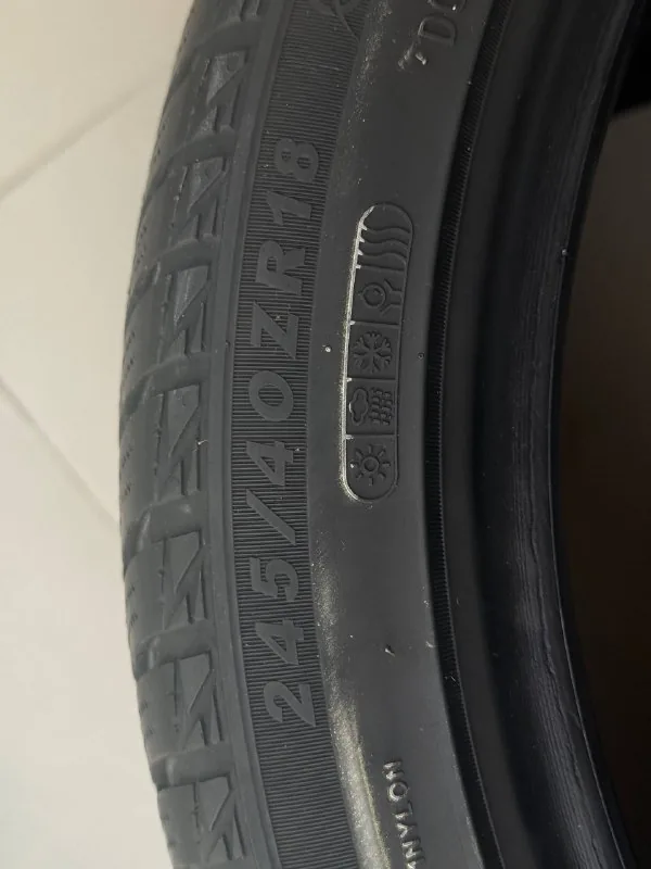 Автошины 245/40 R18 1