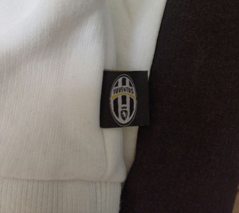 Найк зипка с Ювентусом размер м 5