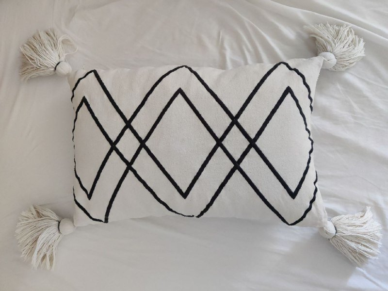 Декоративная подушка с чехлом из H&M