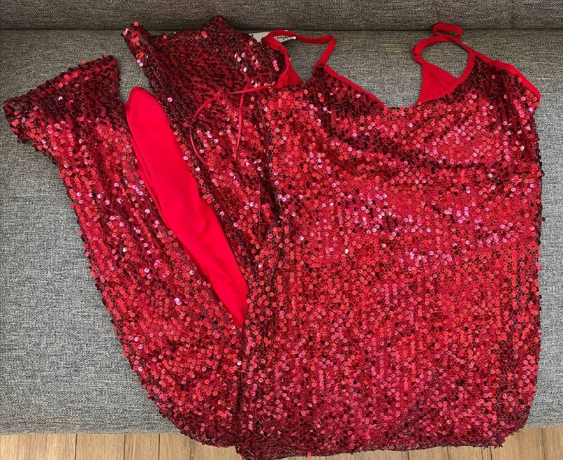 Платье TOPSHOP красное с пайетками, размер 36 5