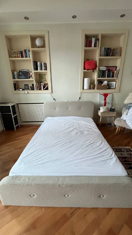 Кровать Jusk и матрас 140х200