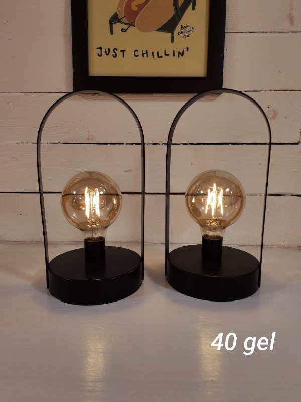 лампа икеевская, два светильника jysk, стол белый икеевский 3