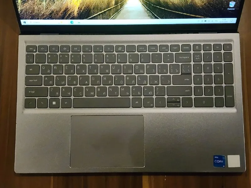 Ноутбук Dell 3
