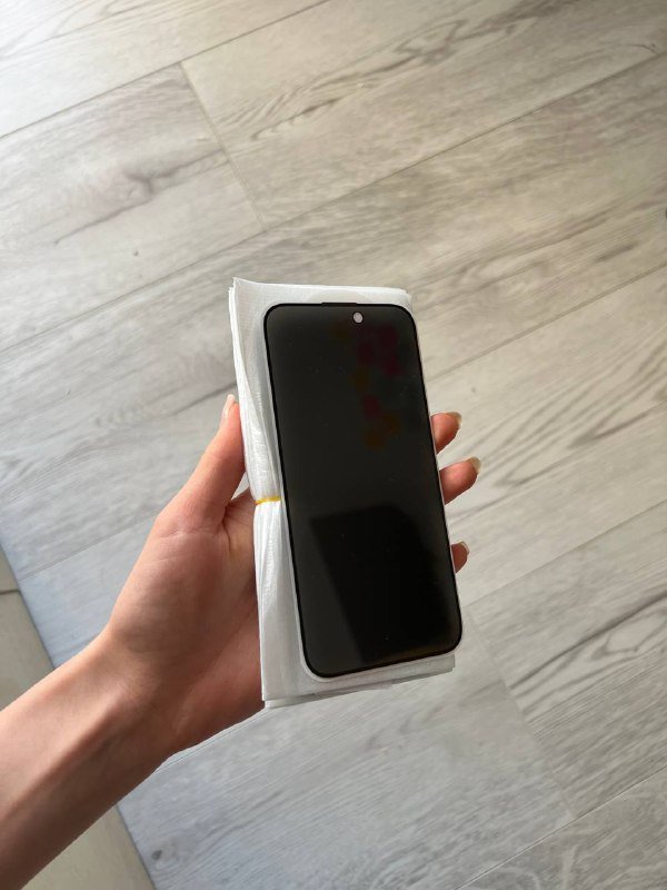 Защитное стекло антишпион на iPhone 15 Pro 4 шт