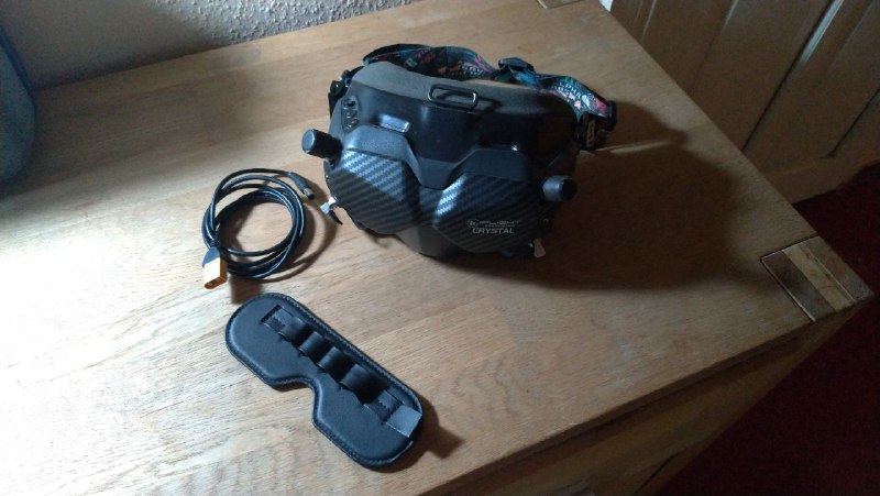 DJI Goggles V2 с двумя антеннами и аккумулятором 3