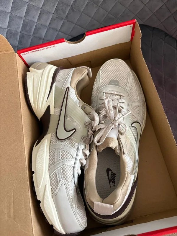 Nike V2K 1