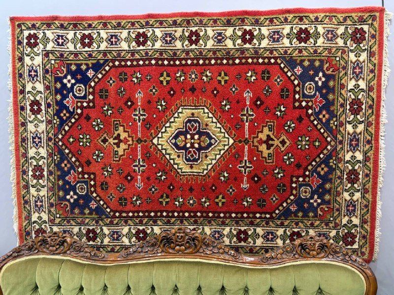 Неоновые вывески, мебель, ковры, картины, техника, телевизоры, мебель барная 10