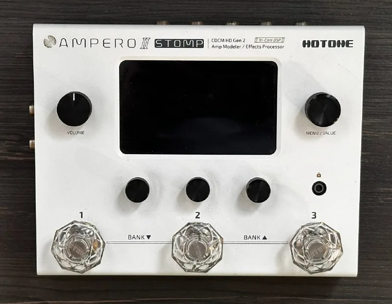 Hotone Ampero 2 Stomp, Blackstar Amped 1 1