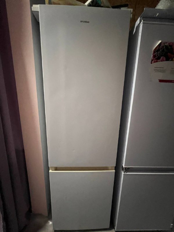 Холодильник Hyundai 4