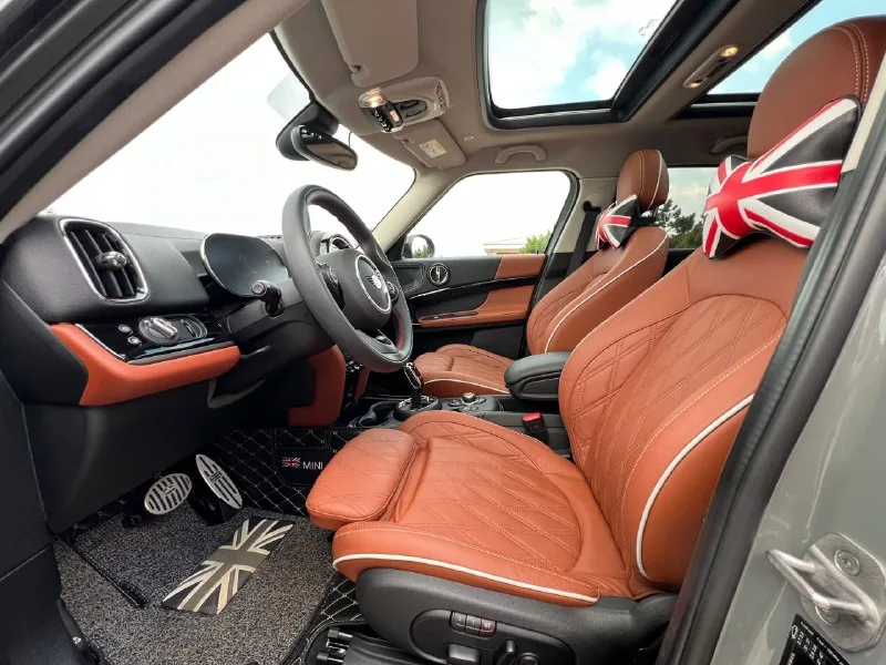 Mini Cooper Countryman 1