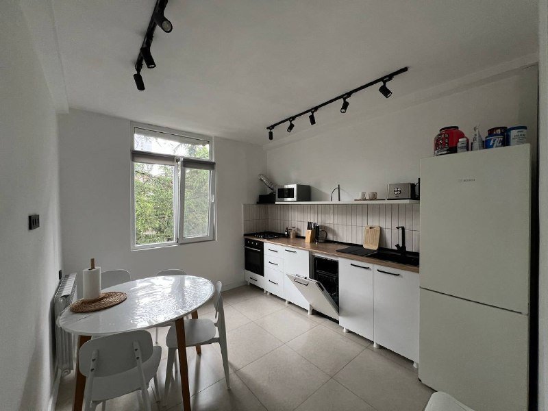 Квартира 3 комнаты, 1 спальня, кухня, гардеробная, балкон 5