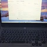 Lenovo LOQ 15IAX9 ноутбук 1