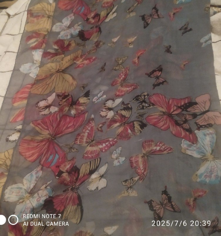 нитки вязальные, крючки для вязания, пояс кожаный, шарф, аксессуары 7