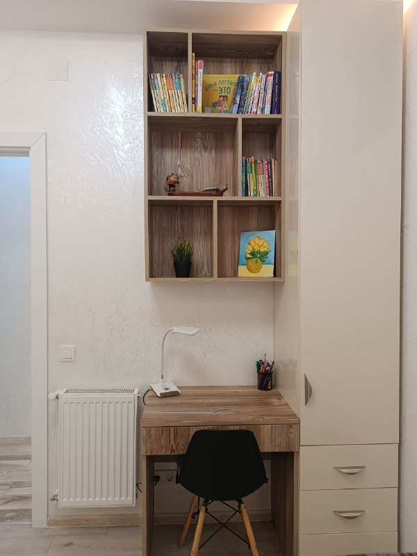 Комплект мебели: кровати с матрасами, комод, стол, стеллаж, шкаф 3