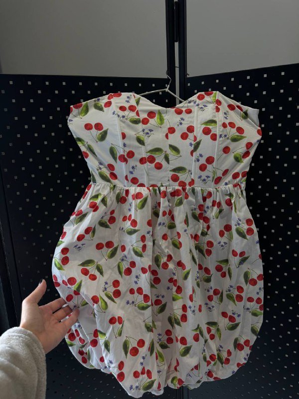 Платья, куртки, джинсы женские S-M