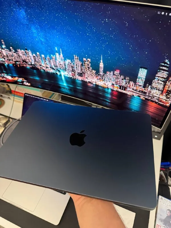 MacBook Air M4 16/256 1