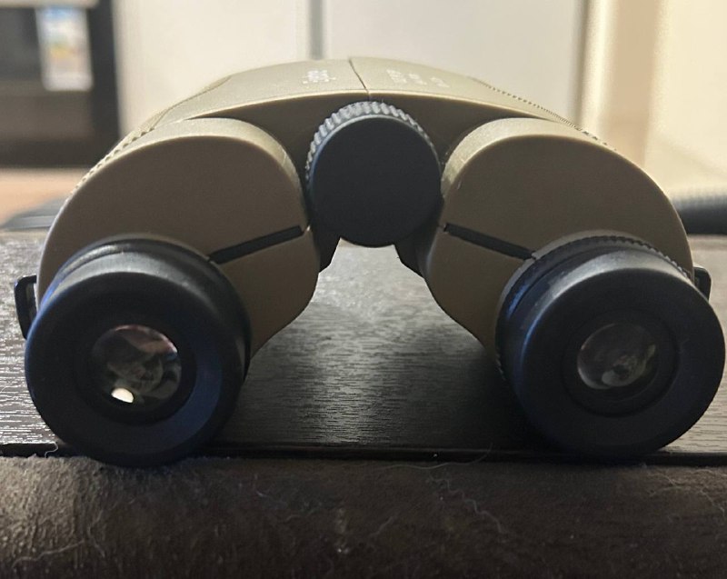 бинокль в новом состоянии с чехлом и крышками 2