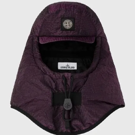 Фиолетовая шапка-капор Stone Island