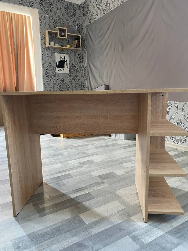 Стол рабочий в отличном состоянии 2