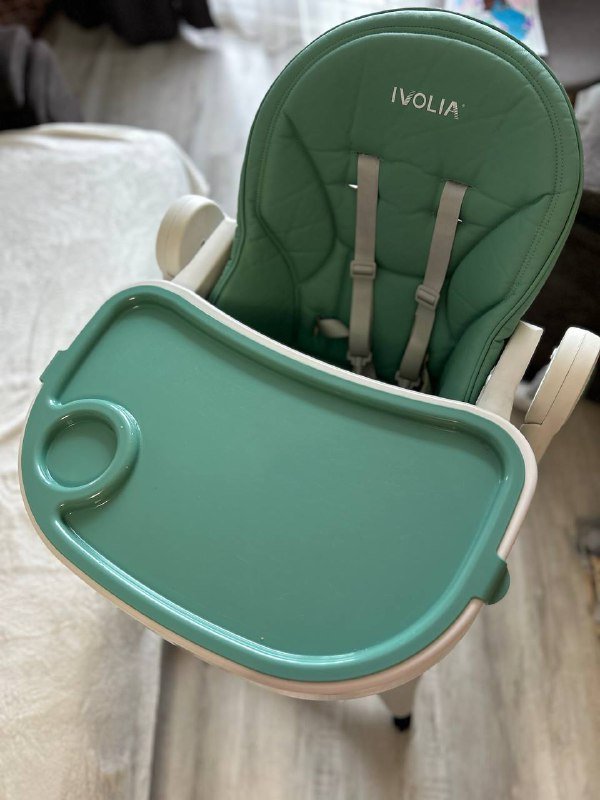 Детский стульчик со столиком IVOLIA 3