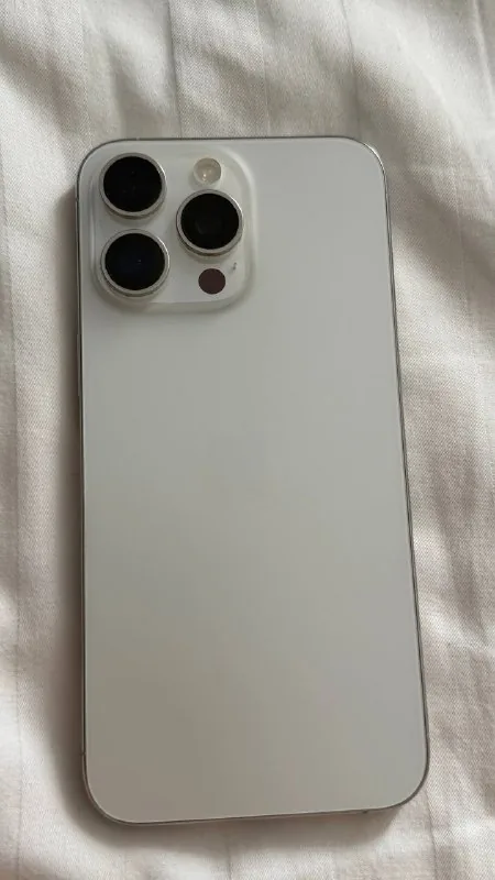 iPhone 15 Pro Max 256 GB 1