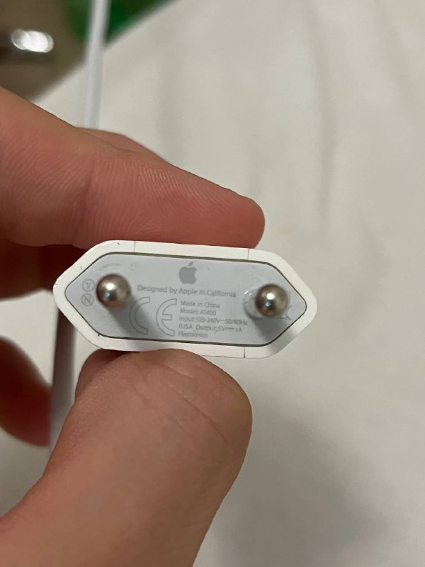 Зарядные устройства Apple USB и Type-C