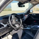 2025 BMW X7 1