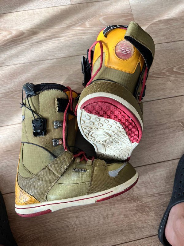 Сноубордические ботинки размер 42-43 5