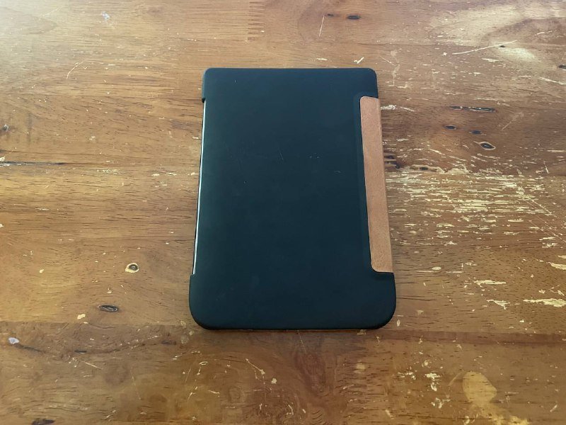 Электронная книга Pocketbook 633 color, чехол, флешка, книги 5