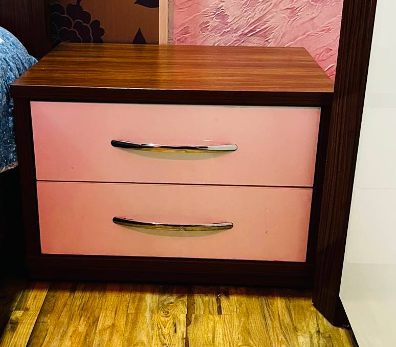 Спальный гарнитур в отличном состоянии 5