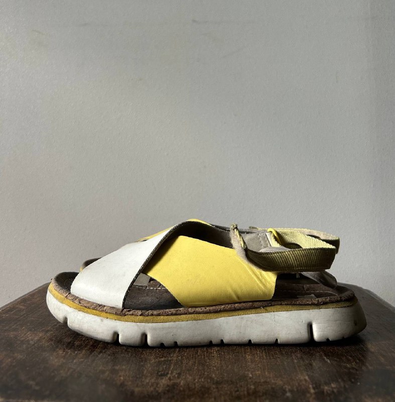 Босоножки детские Camper, кеды детские Converse