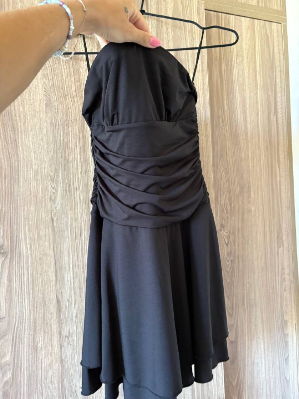 Топ with Jean xs, Платье s, Юбка белая s, Юбка синяя s, Леггинсы, Джинсы levis 27, Nb, Nike 2