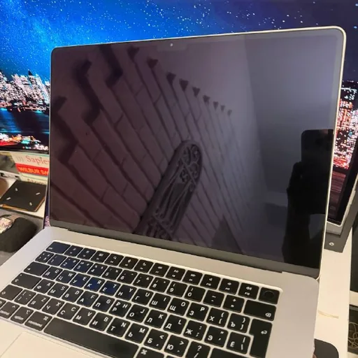 MacBook Air M3 15 24GB 512GB