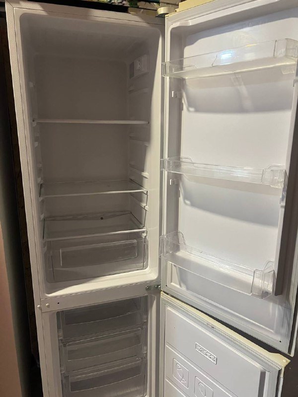 Холодильник Hyundai 3