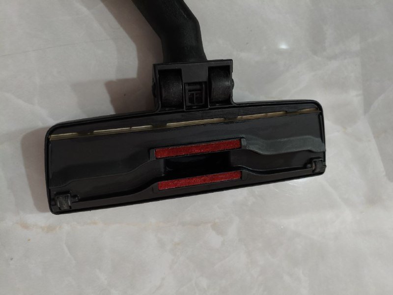 Пылесос Samsung с пластиковым резервуаром для пыли 3