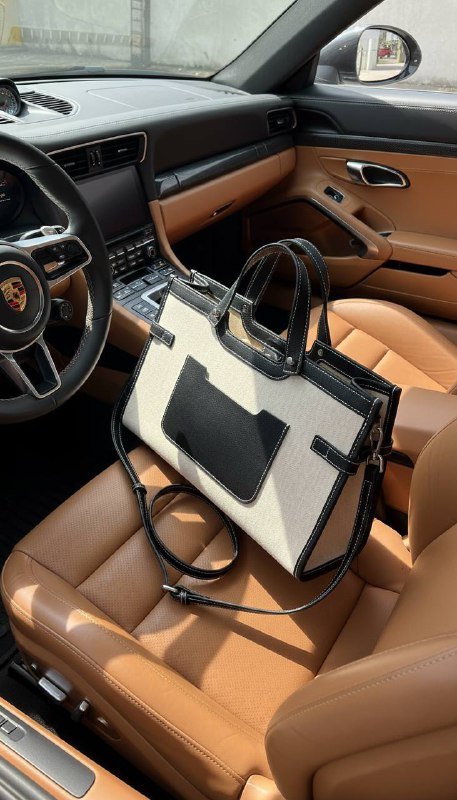 Стильная вместительная сумочка из натуральной кожи через плечо