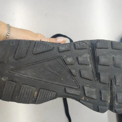 Мужские кроссовки Nike Huarache, Женские беговые кроссовки Brooks Ghost 16 GTX