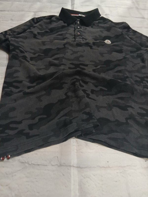 Moncler t-shirt size L 4