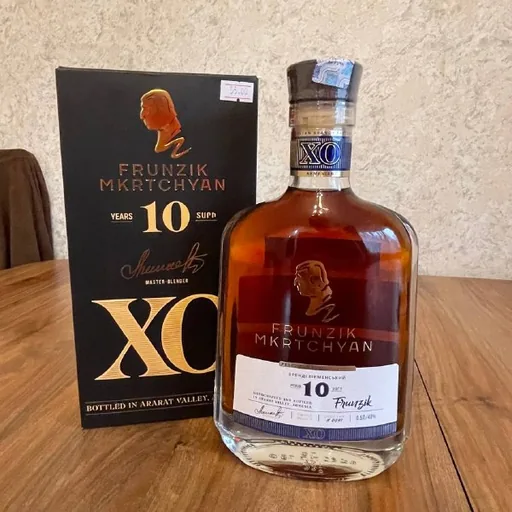 Коньяк Frunzík Mkrtchyan XO 10 лет