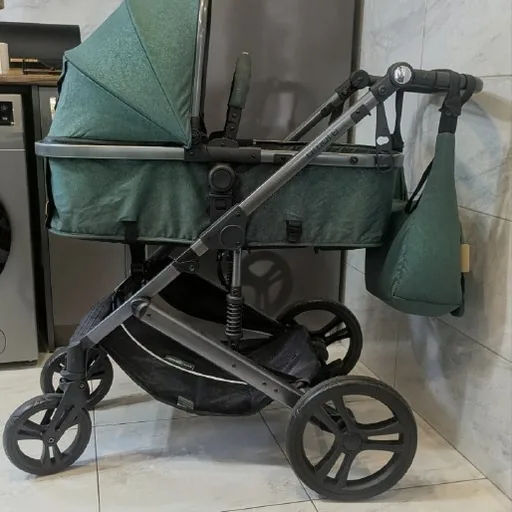 Коляска Chipolino Amore