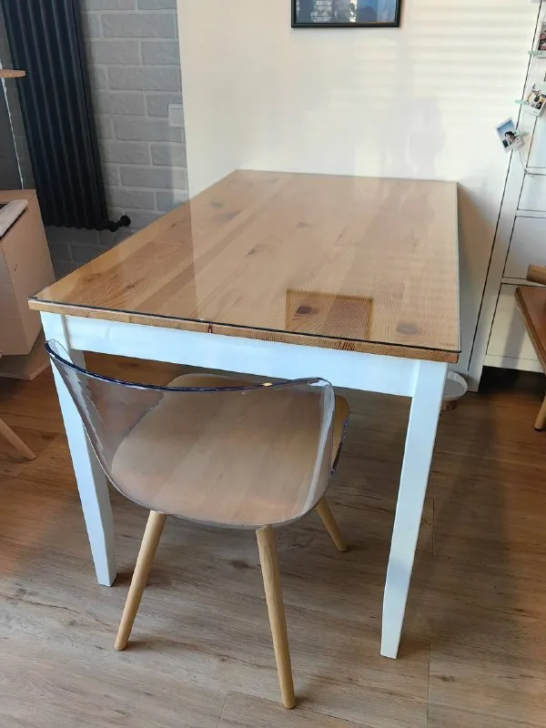 Стол IKEA 1