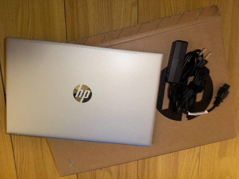 Ноутбук HP Pavilion 15 84K37EA, фен Dyson 2