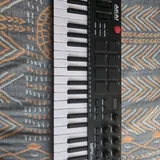 Midi клавиатура Akai 1